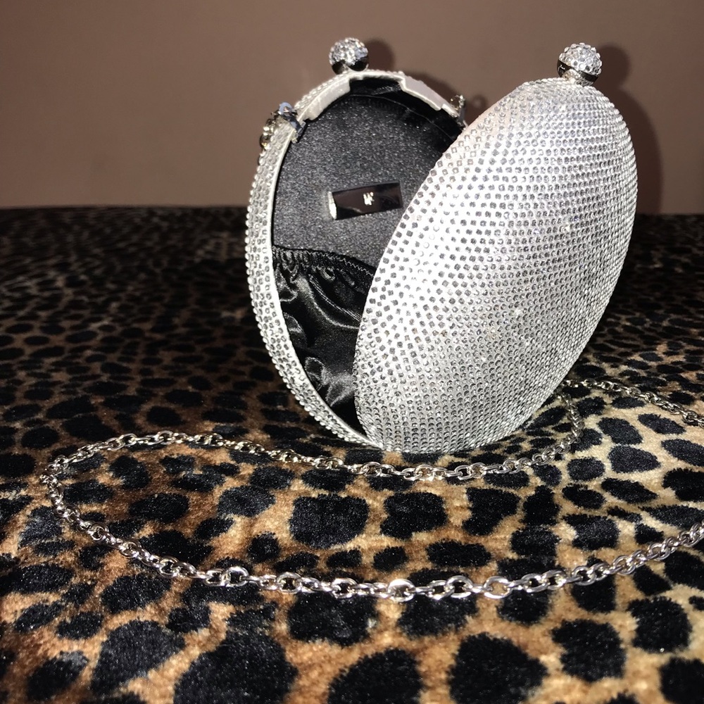 Silver Rhinestone Purse - Picture 3 of 9